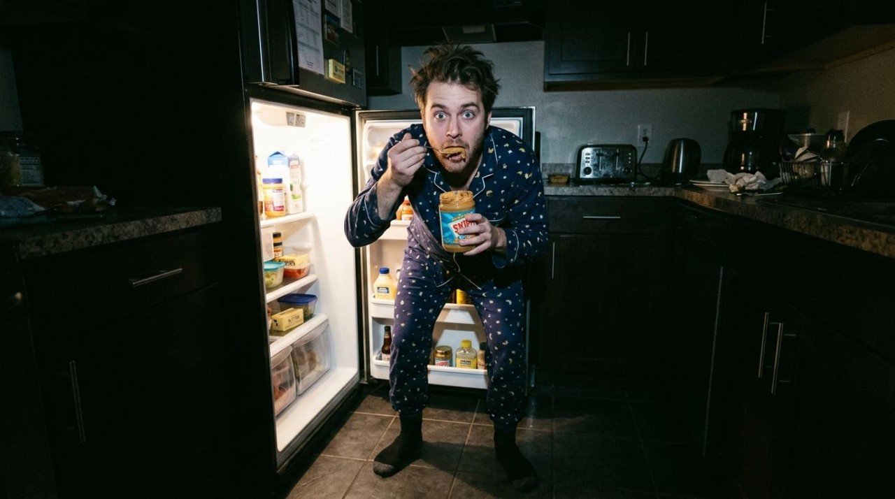 How to Stop Late-Night Snacking Without White-Knuckling It